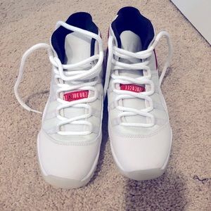 Jordan Retro 11 'PLATINUM TINT'